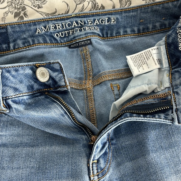 🦅American Eagle Outfitters Denim Jegging | Size 4 - Picture 6 of 9